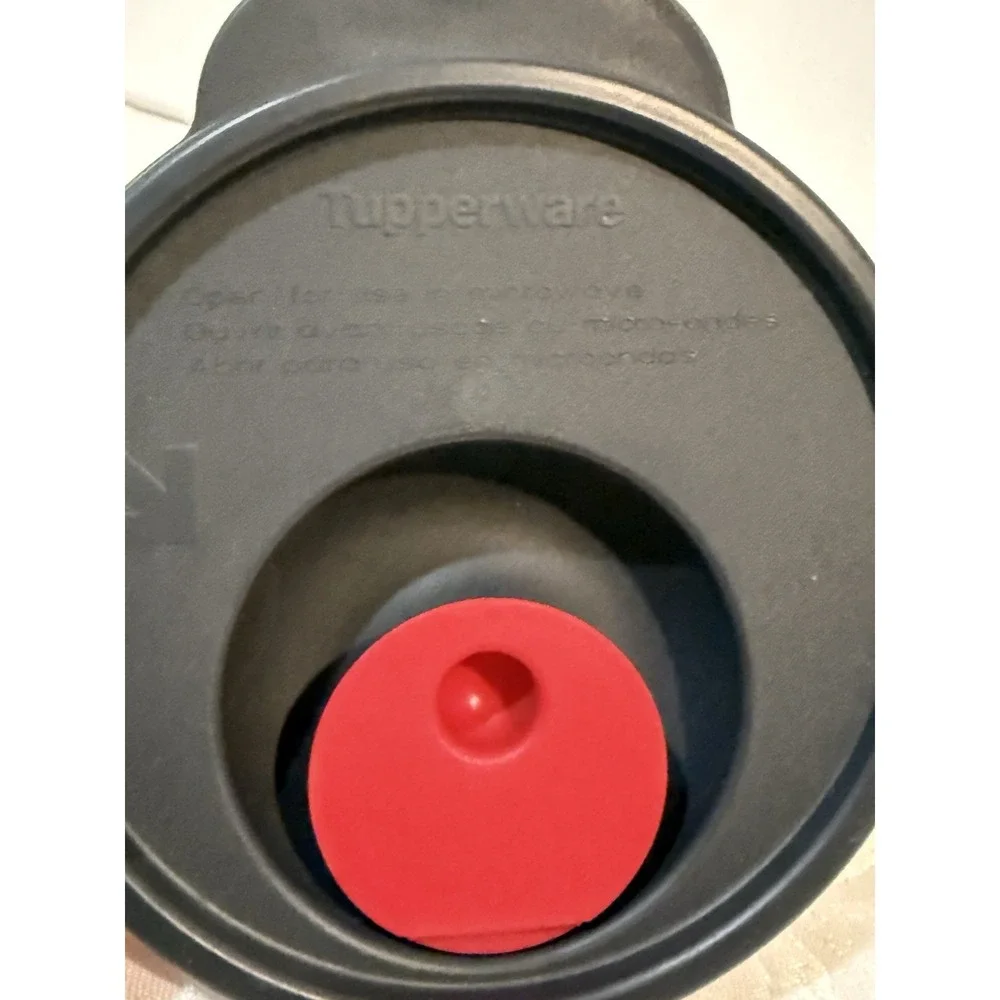 Tupperware CrystalWave PLUS microwave soup‎ mugs with ergonomic handles
